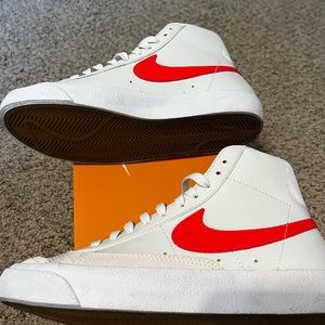Nike Blazer 77 Mids